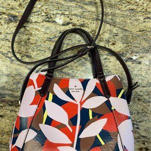 Kate Spade Medium Top Handle Leather Bag LIKE NEW!